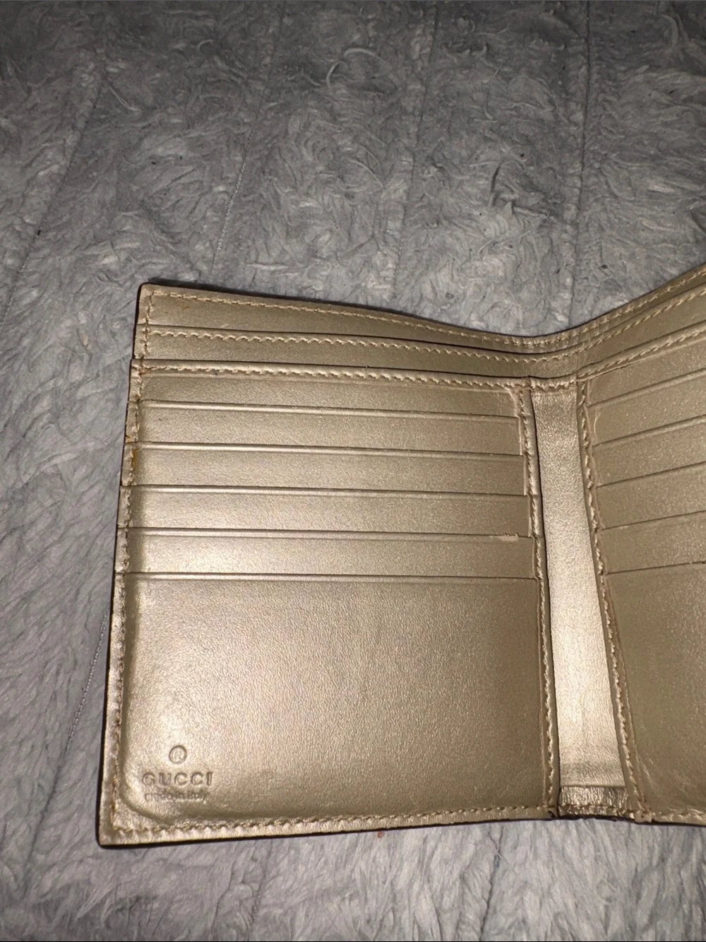 Gucci Gold Embossed GG Patent Leather Wallet with Bow Accent - Picture 6 of 9
